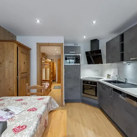 A 6 Pers Pres Des Pistes Avec Balcon Et Wifi - Fr-1-640-19 Appartement Val Thorens